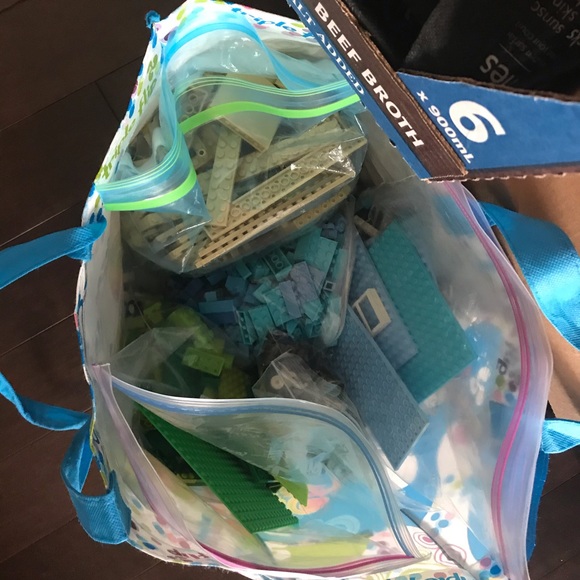 LEGO - Picture 4 of 4